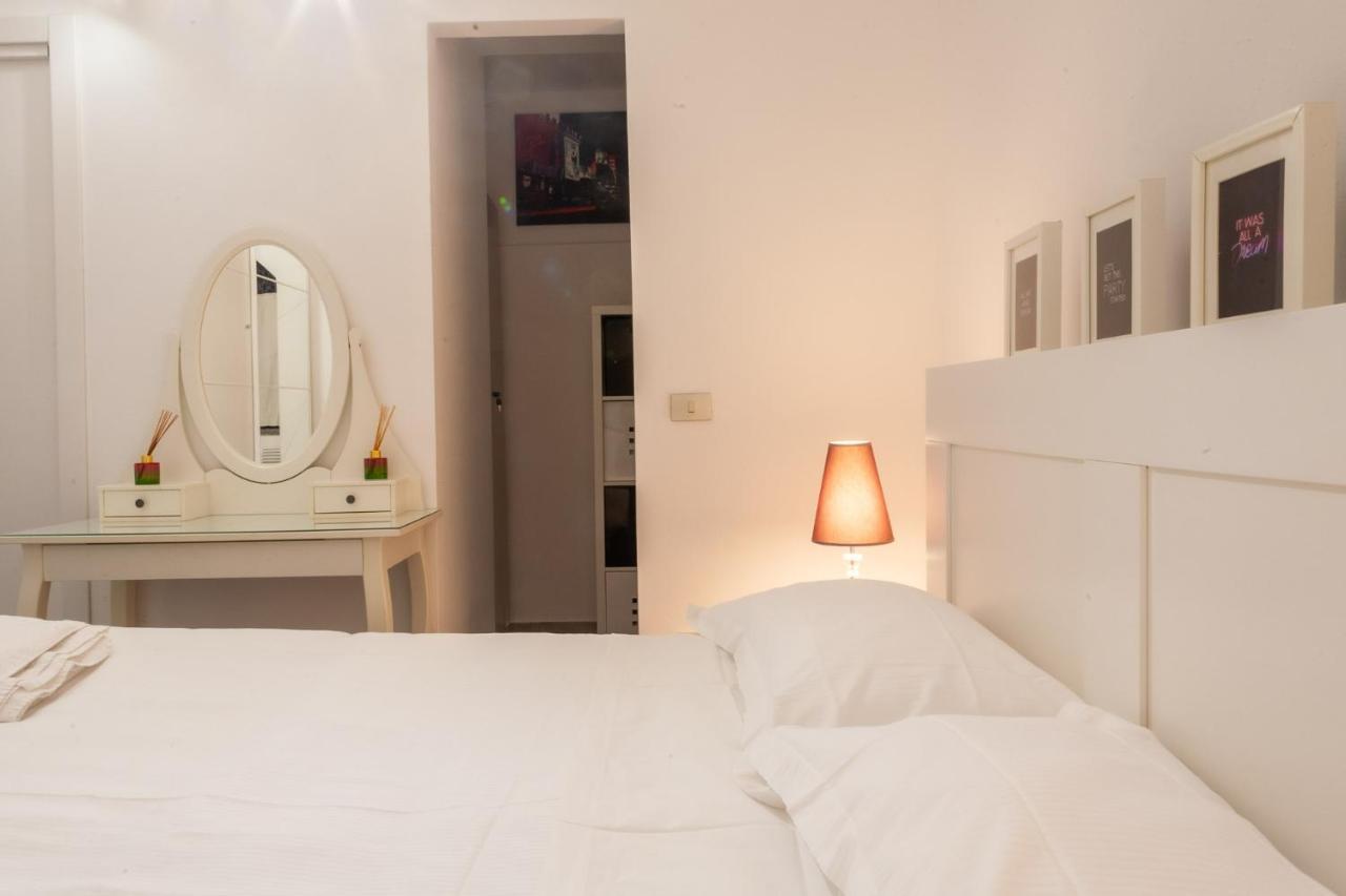 Апартаменты Bnbutler - Vigevano, 13 - A Due Passi Dalla Darsena Милан Экстерьер фото